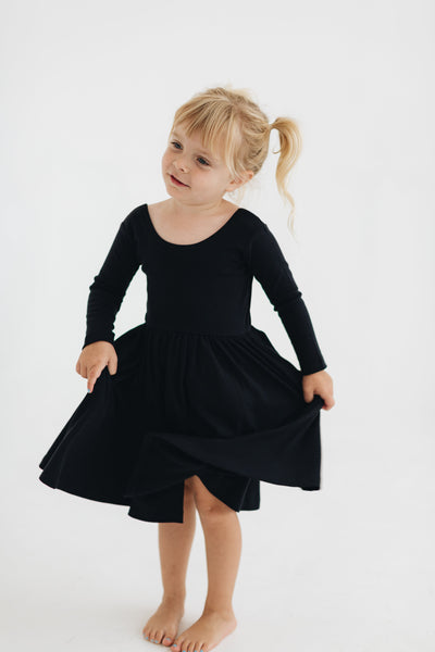 blue dress for baby girl Chicago White Sox Toddler Girls Infielder Ruffle Sleeve Dress main image 1